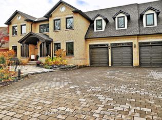 206 Corner Ridge Rd #2, Aurora, ON L4G6L5