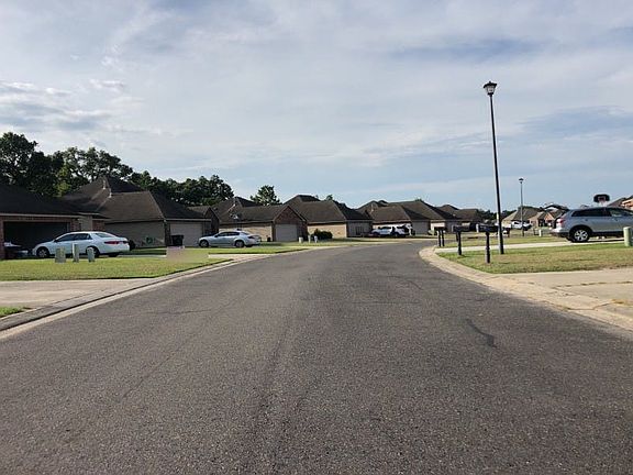 5th image of 15472 Oakstone Dr