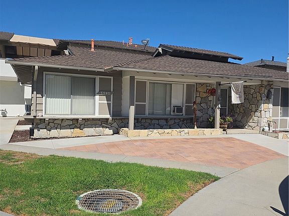 2nd image of 5561 Reno Cir