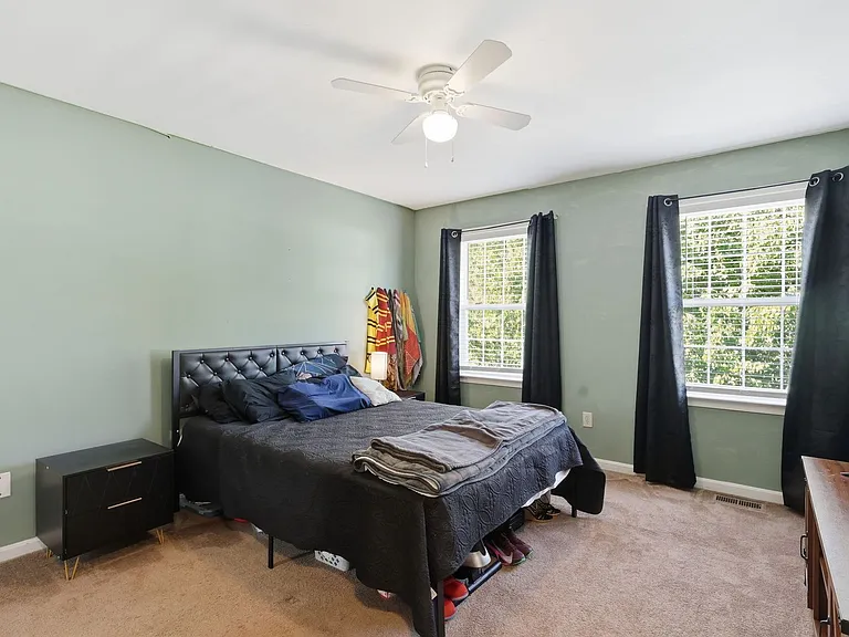 10106 S Fulton Dr — Photo 10