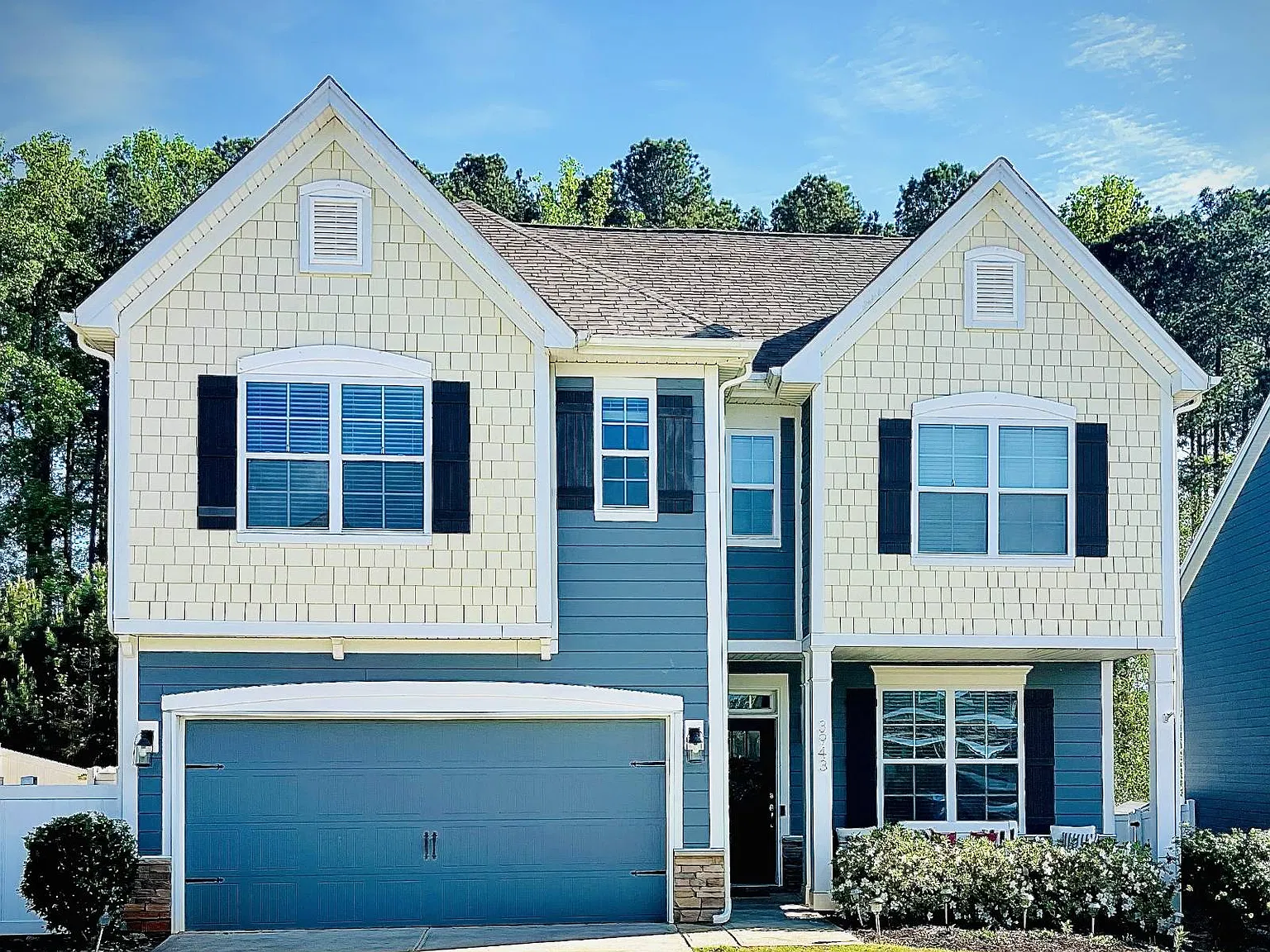 4 bed, 2.5 bath, $3,400 — Photo 1