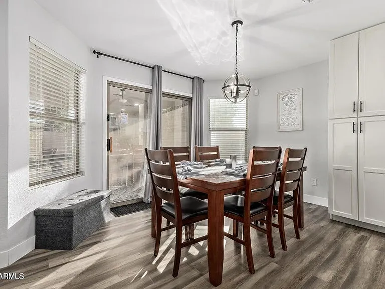 10617 W Daley Ln — Photo 10