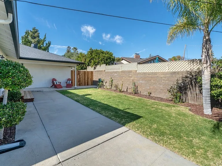 440 Country Club Dr — Photo 25