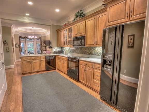 5th image of 8320 Parker Pl