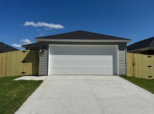 2566 S Ouachita Dr, Fayetteville, AR 72701