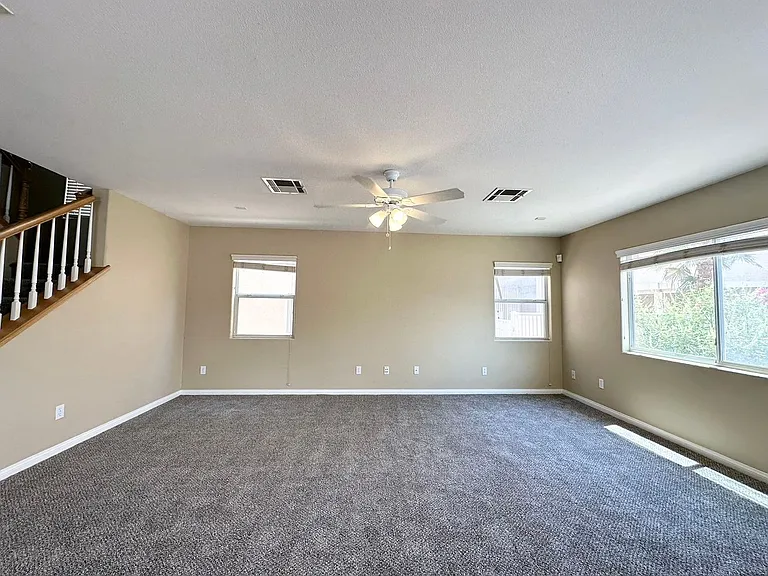 9539 Grandview Spring Ave — Photo 11