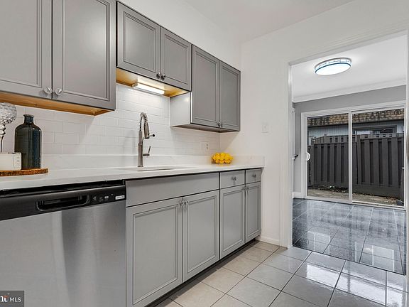 5th image of 3873 Havenwood Pl Suite D