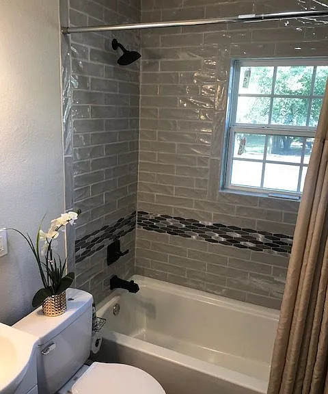 6127 Lexington Ave #B — Photo 13