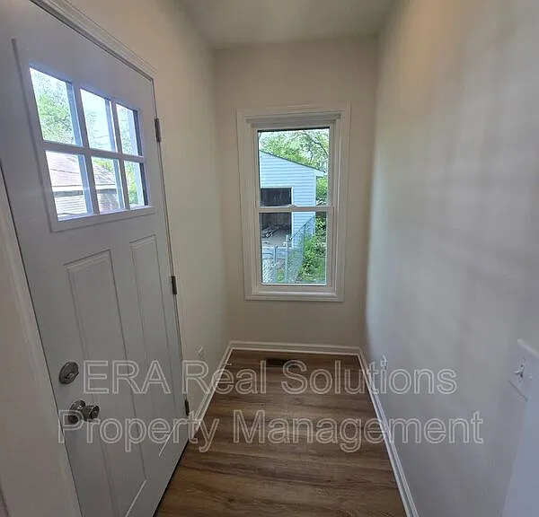1536 E Weber Rd — Photo 13