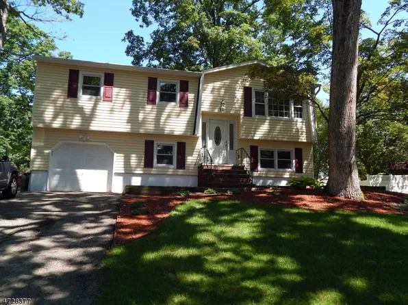 12 Adair St, Stanhope, NJ 07874