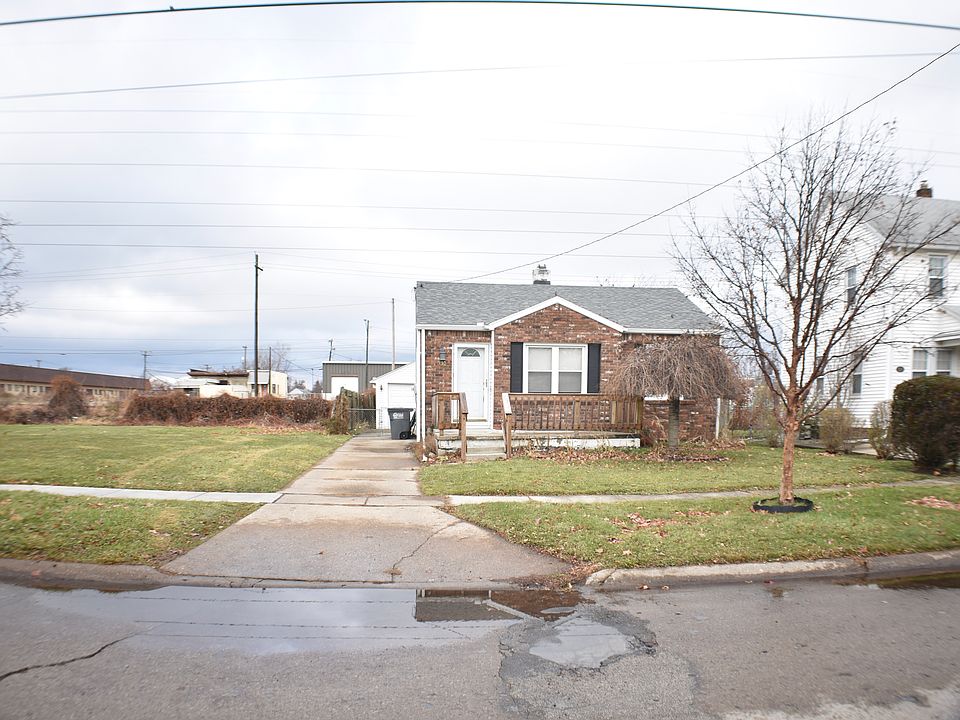 1st image of 330 W Crawford Ave