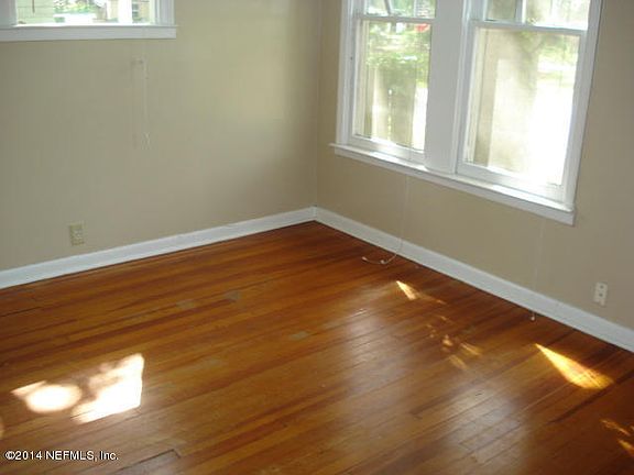 3rd image of 3220 Herschel St #1