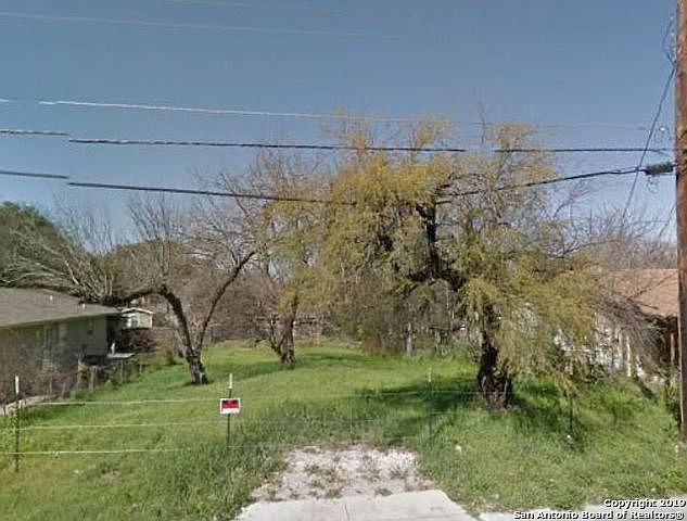 1st image of 423 Villareal St