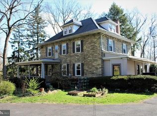 210 W Waverly Rd, Glenside, PA 19038