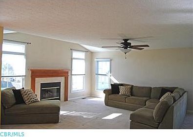 3rd image of 1786 Cloverdale Dr