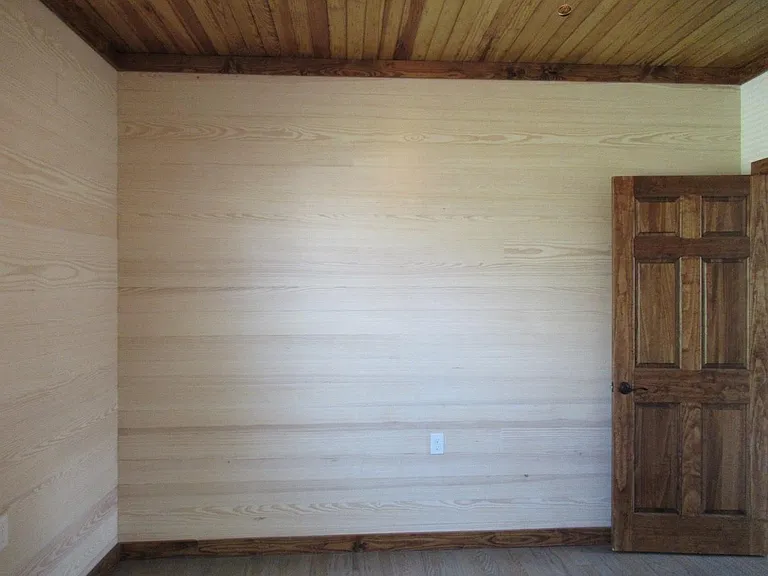 1601 W Main St — Photo 15