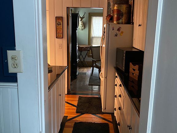 4th image of 1029 West St