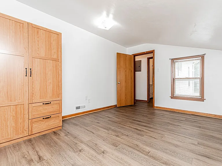 118 E Pine St — Photo 14