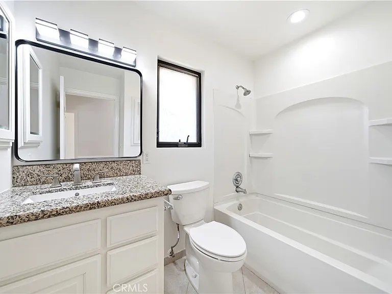 24620 Moon Ave — Photo 20