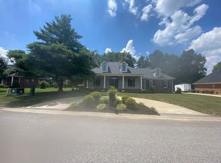 1765 Kandi Kay Ln, Murray, KY 42071