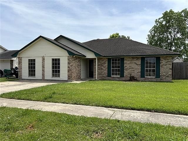 1st image of 2040 Golfview Dr