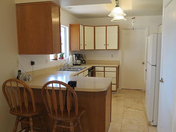 4th image of 1515 E Stephens Dr