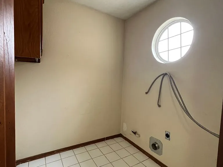 XL 2-bed 2-bath 1-car townhouse near OU — Photo 15