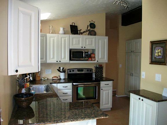 5th image of 451 Glenhaven Dr