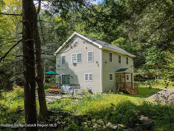 2nd image of 2211 W Hubbell Hill Road