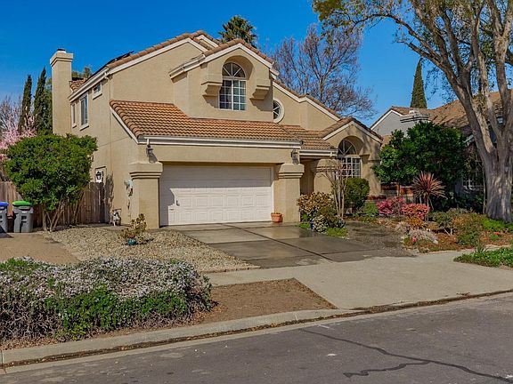 3rd image of 312 Mayfield Circle