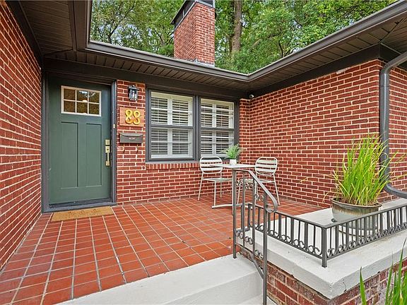 2nd image of 88 Clarendon Ave