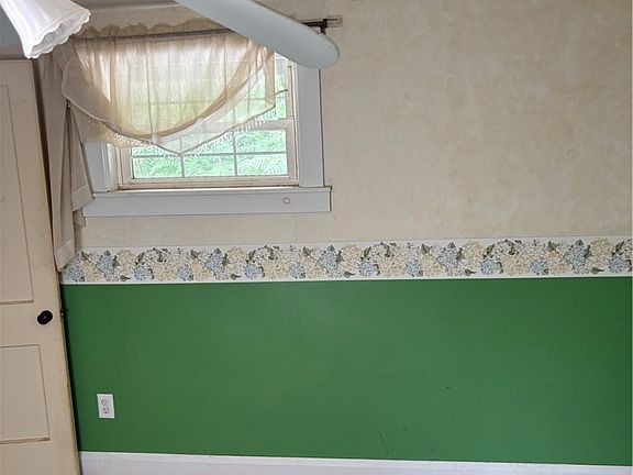 4th image of 48350 Bell School Rd