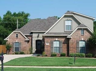 816 Entrada St, Bossier City, LA 71111