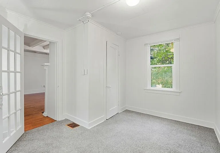 615 W 6th Ave #A — Photo 17