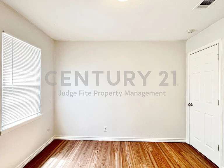 2310 Healey Dr — Photo 7
