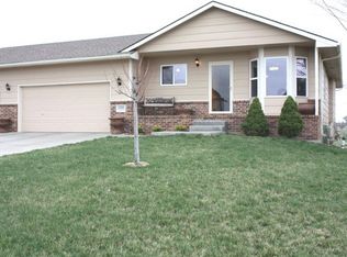 4200 Quail Ridge Dr, Winfield, KS 67156