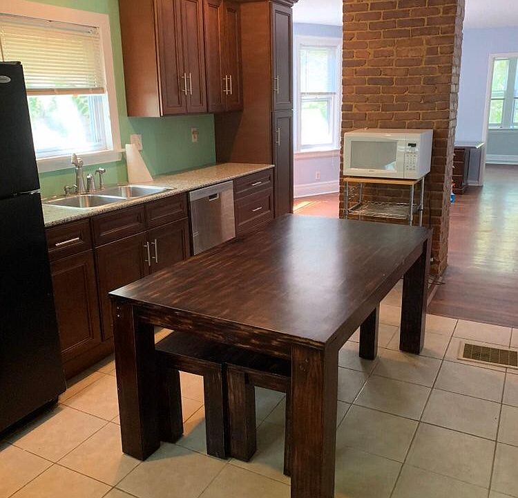 1st image of 781 Ashland Ave #2
