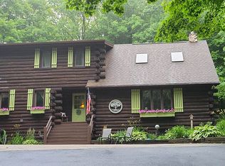 334 Kettle Ct, Slinger, WI 53086