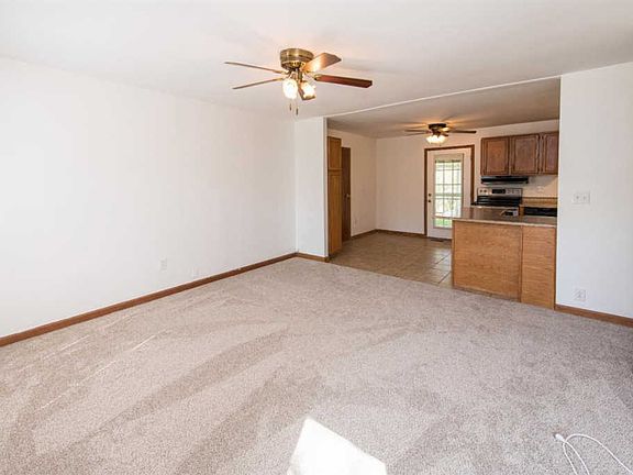 3rd image of 2576 Retford Dr