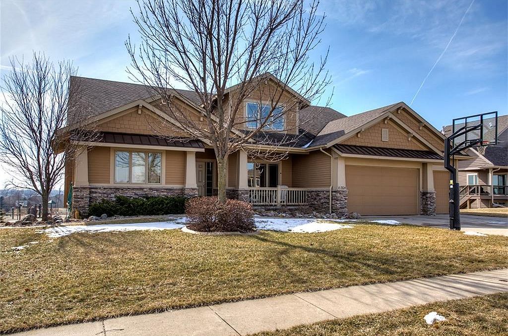 16304 Tanglewood Dr, Urbandale, IA 50323 Zillow