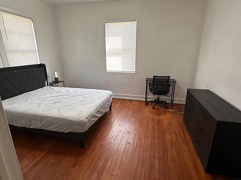 1131 Eastview St — Photo 9
