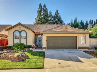 8811 White Peacock Way, Elk Grove, CA 95624