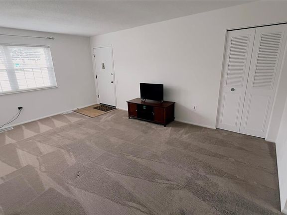 5th image of 3129 Roger Williams Dr APT D