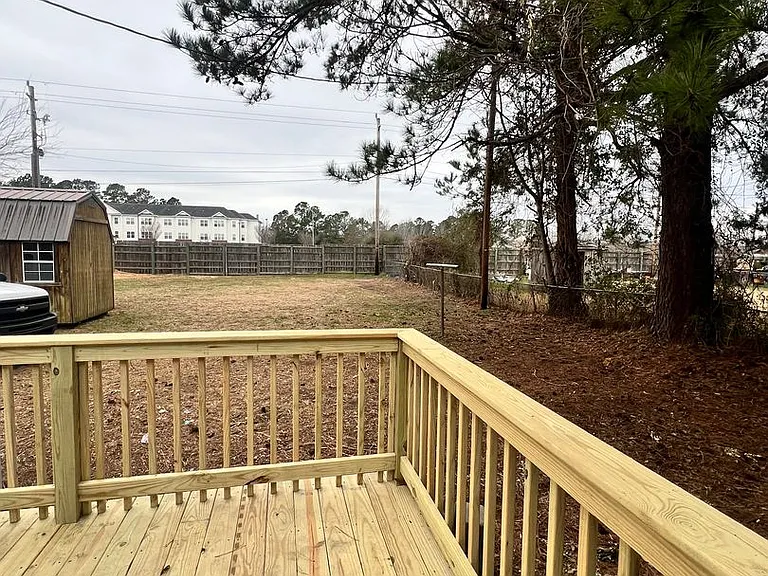 1329 Hunters Rd — Photo 12