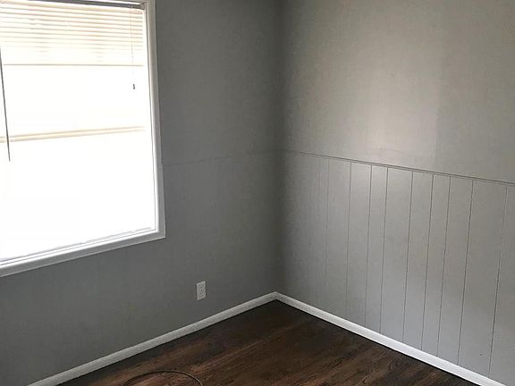 4th image of 8508 E 92nd St