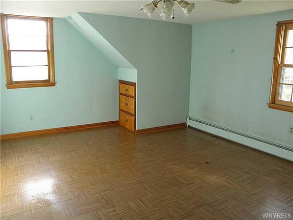 5th image of 3779 Yale Ave