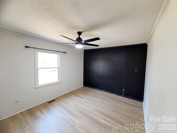 4th image of 203 Williams Rd