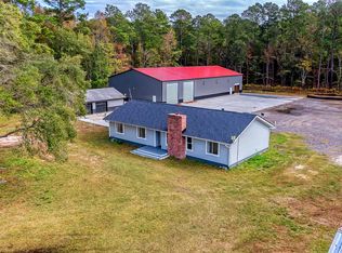 527 Farmview Ln, Huger, SC 29450