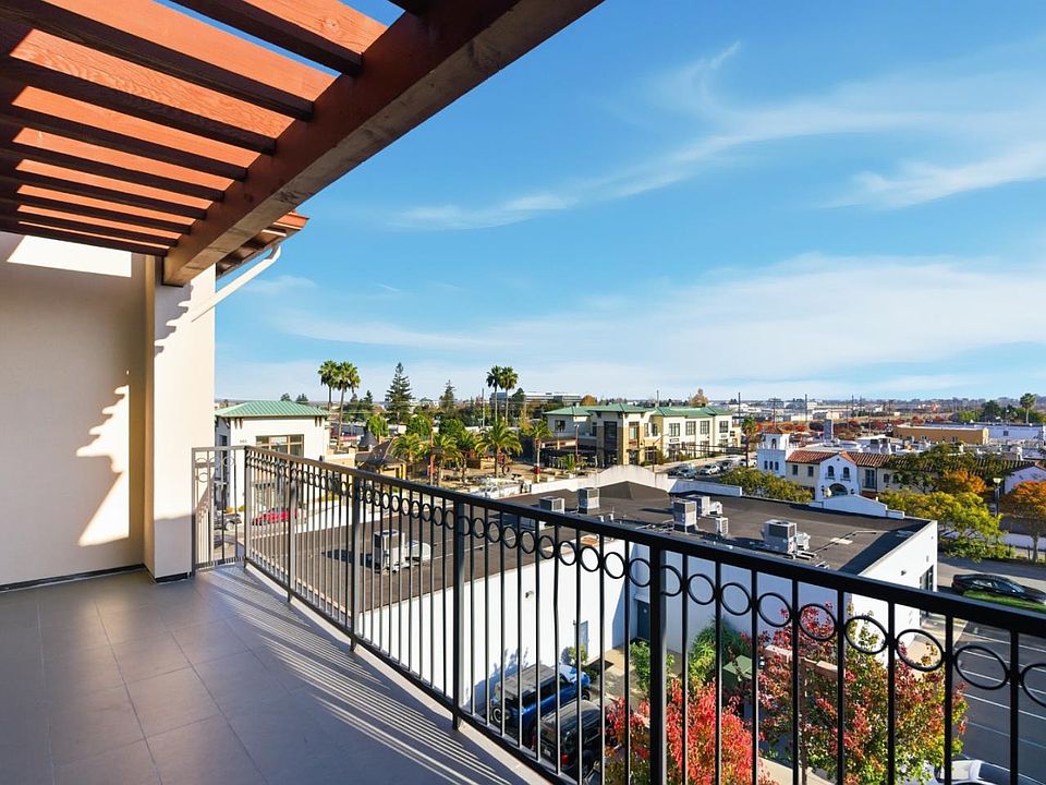 1st image of 560 El Camino Real #406