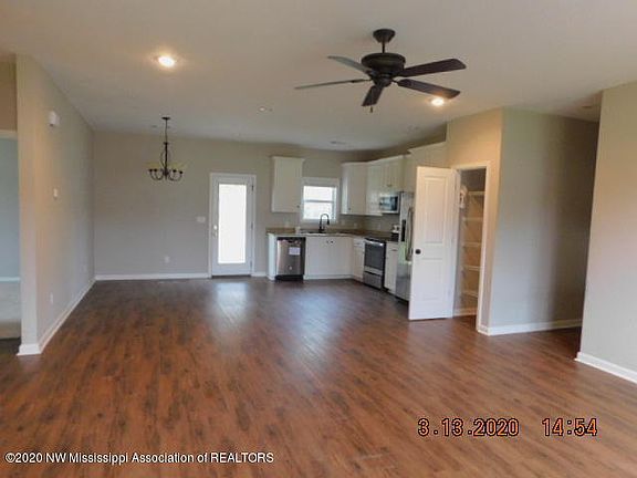 3rd image of 137 N Shelbi Dr